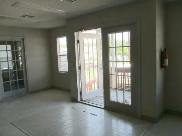 611 E Tri County Blvd, Oliver Springs, TN 37840